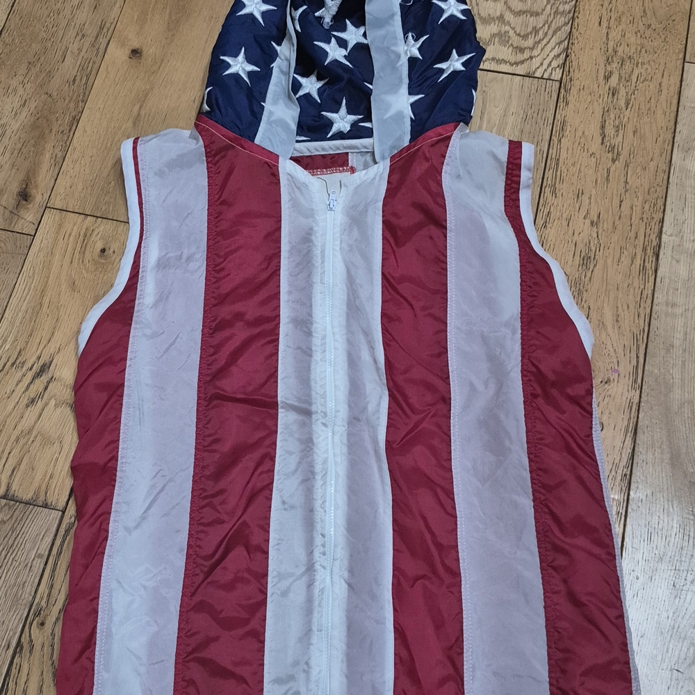 Spirit Cape Patriotic Red and White Striped Hoodie S
